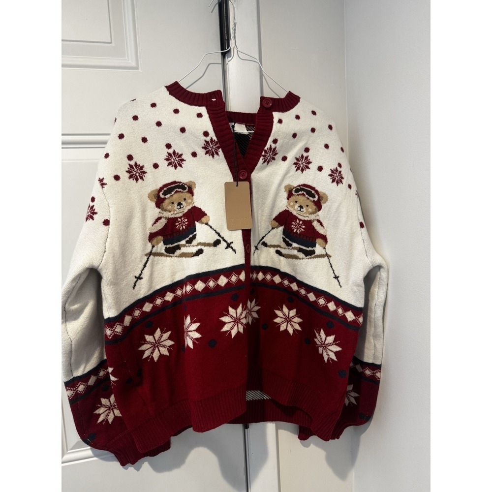 Sunday Edition Women's Bear Skiing Nordic Cardigan Red Snowflakes L‎ NWT Buttons
